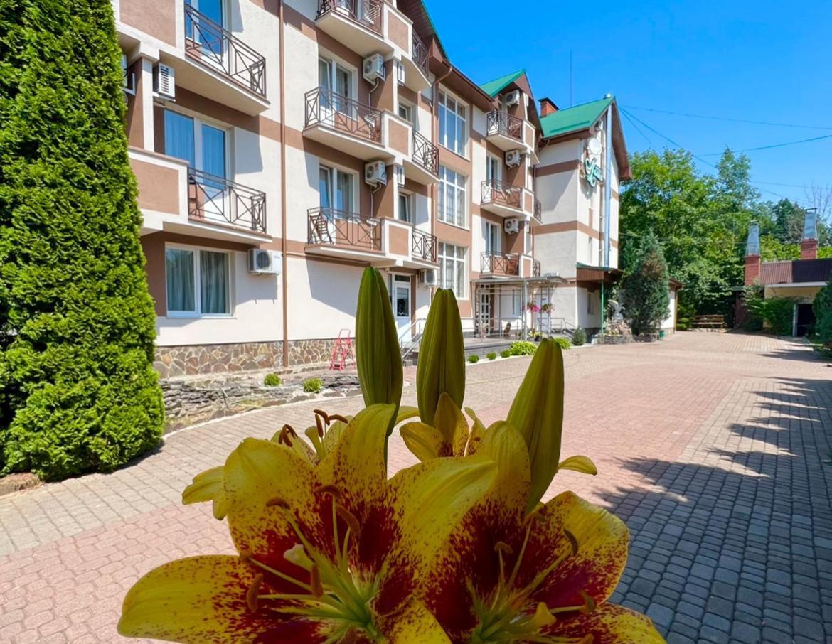 Lileya Hotel Polyana  Exterior foto