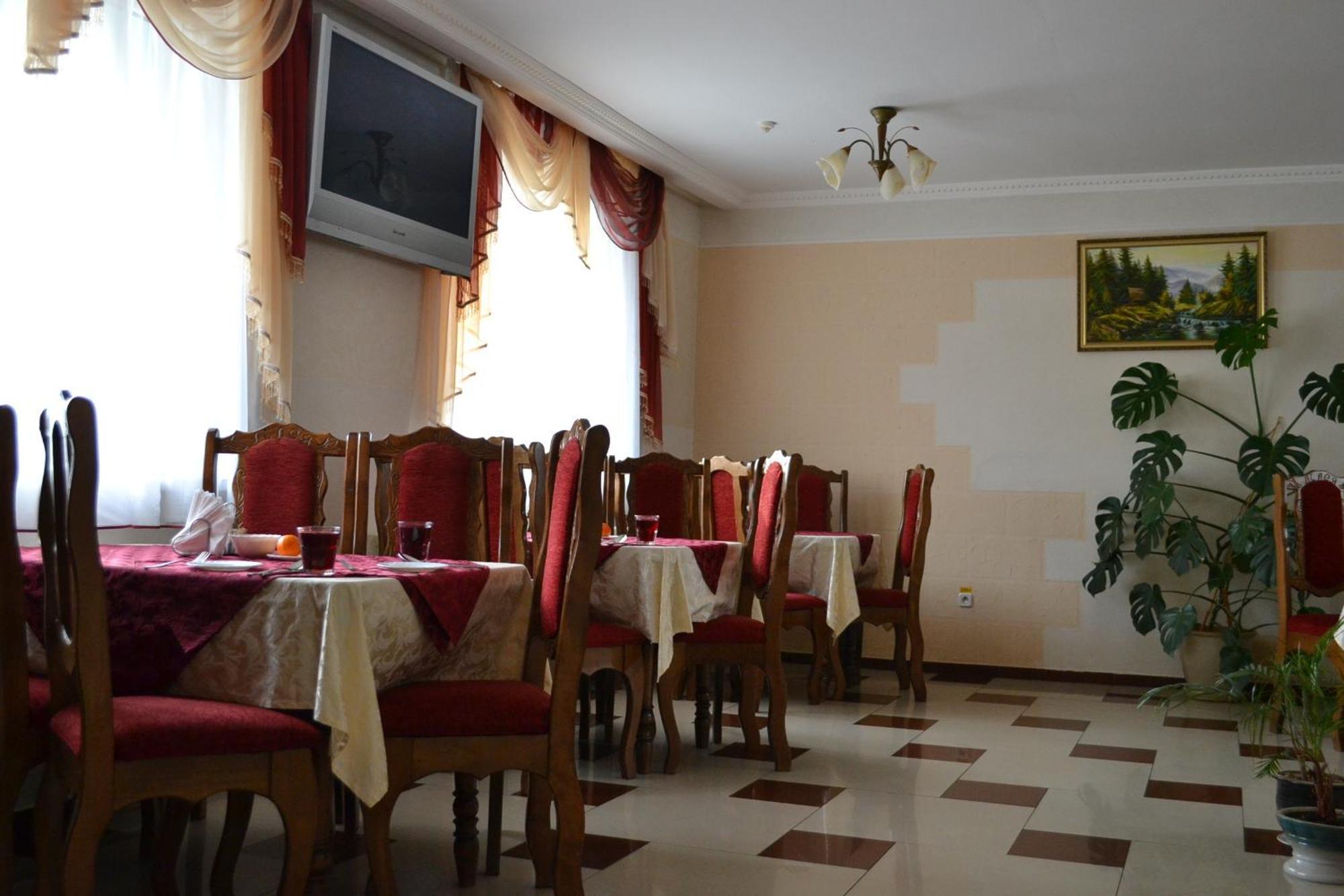 Lileya Hotel Polyana  Exterior foto